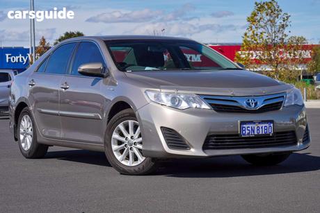 Grey 2014 Toyota Camry Sedan Hybrid H