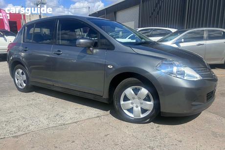 Grey 2010 Nissan Tiida Hatchback St