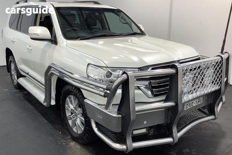 White 2016 Toyota Landcruiser Wagon Sahara (4X4)