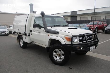 White 2014 Toyota Landcruiser Cab Chassis Gxl (4X4)