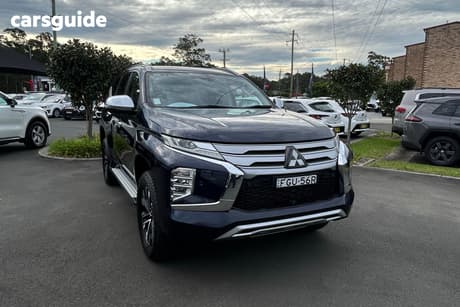 Blue 2020 Mitsubishi Pajero Sport Wagon Exceed (4X4) 7 Seat