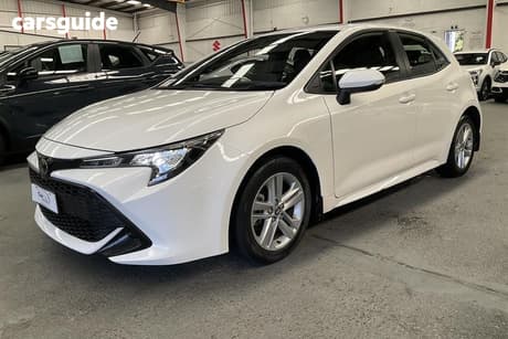 White 2022 Toyota Corolla Hatchback Ascent Sport