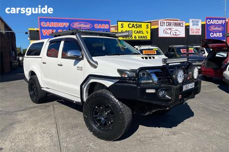 White 2014 Toyota Hilux Dual Cab Pick-up Sr5 (4X4)