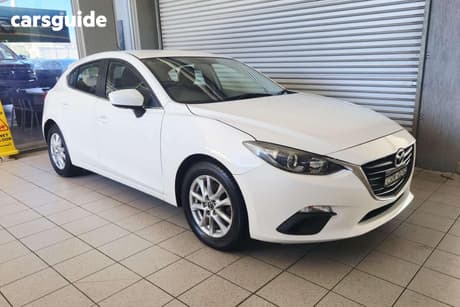 White 2014 Mazda 3 Sedan Maxx