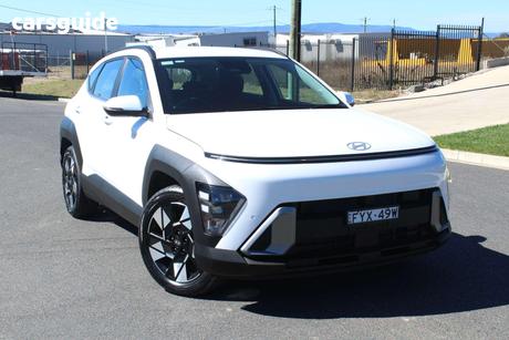 White 2024 Hyundai Kona Wagon