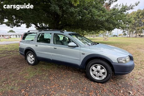 Blue 2000 Volvo V70 Wagon Xc