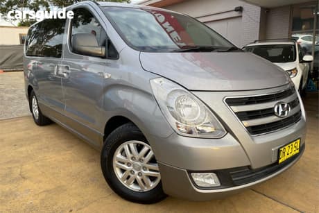 Silver 2016 Hyundai Imax Wagon