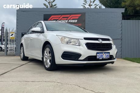 White 2015 Holden Cruze Sedan Equipe