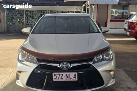 Silver 2017 Toyota Camry Sedan ATARA SL