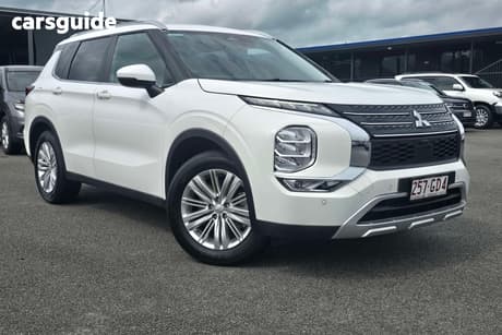 White 2023 Mitsubishi Outlander Wagon Ls 7 Seat (2Wd)