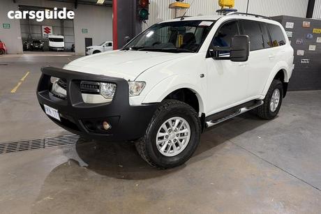 White 2015 Mitsubishi Challenger Wagon (4X4)