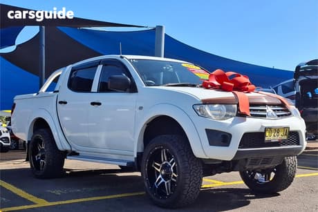 White 2013 Mitsubishi Triton Double Cab Utility Glx (4X4)