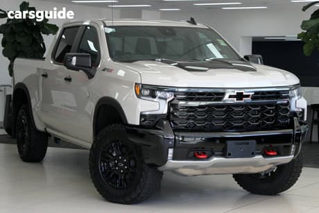 White 2025 Chevrolet Silverado Crew Cab Pickup 1500 Zr2