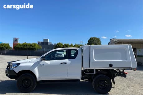 White 2019 Toyota Hilux X Cab Cab Chassis Sr (4X4)