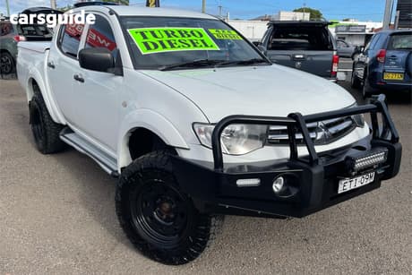 White 2014 Mitsubishi Triton Double Cab Utility Glx (4X4)