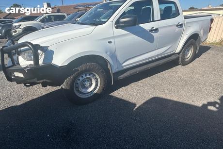 White 2021 Isuzu D-MAX Crew Cab Utility Sx (4X4)