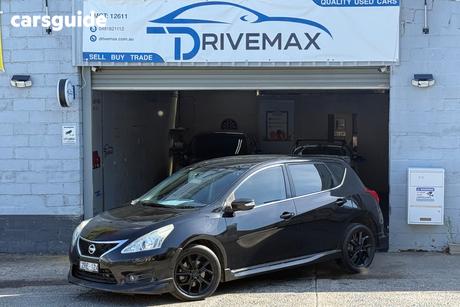 Black 2014 Nissan Pulsar Hatchback Sss