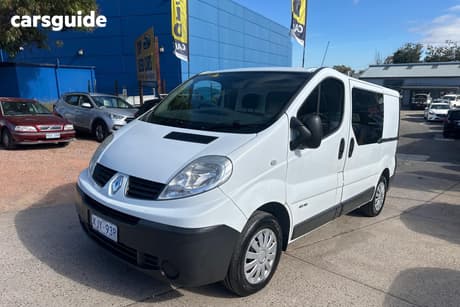 White 2015 Renault Trafic Van Swb