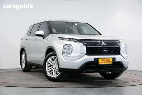 Silver 2023 Mitsubishi Outlander Wagon Es 5 Seat (Awd)