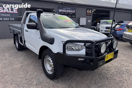 White 2020 Isuzu D-MAX Cab Chassis Sx (4X4)