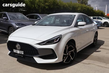 White 2023 MG MG5 Sedan Essence