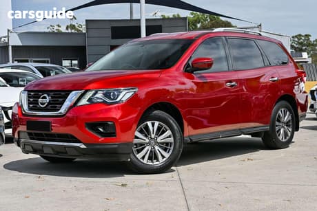 Red 2019 Nissan Pathfinder Wagon St (2Wd)