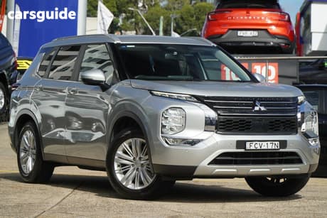 Silver 2023 Mitsubishi Outlander Wagon Ls 7 Seat (2Wd)