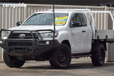 White 2020 Toyota Hilux X Cab Cab Chassis Sr (4X4)