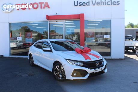 White 2018 Honda Civic Hatch
