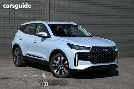 Silver 2025 Chery Tiggo 4 Wagon Ultimate