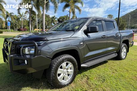 Grey 2025 Mitsubishi Triton Club Cab Pickup Glx+ (4X4)