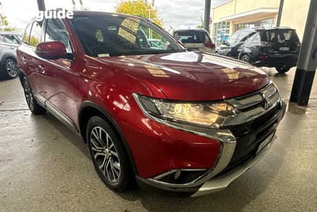 Red 2015 Mitsubishi Outlander Wagon Ls (4X4)