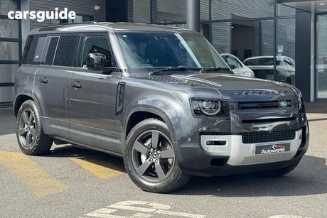 Green 2023 Land Rover Defender Wagon 110 D300 Se (220Kw)