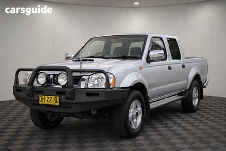 Silver 2011 Nissan Navara Dual Cab Pick-up St-R (4X4)
