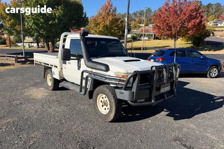 White 2010 Toyota Landcruiser Cab Chassis Workmate (4X4)