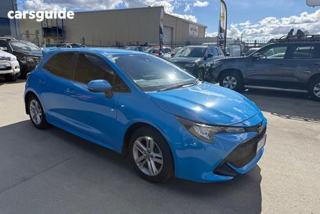 Blue 2019 Toyota Corolla Hatchback Ascent Sport + Tr Kit