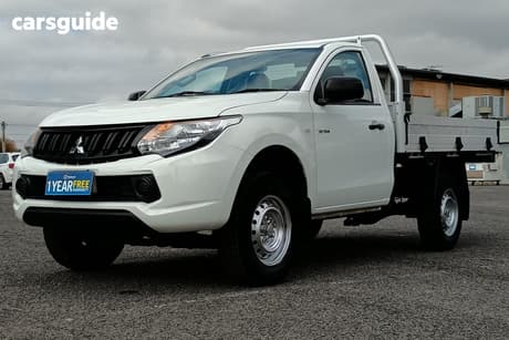 2017 Mitsubishi Triton Glx