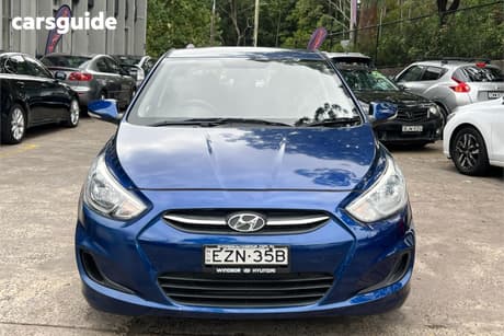 Blue 2014 Hyundai Accent Hatchback Active