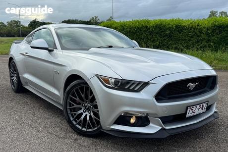 Silver 2015 Ford Mustang Coupe Fastback Gt 5.0 V8
