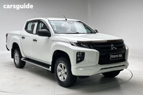 White 2022 Mitsubishi Triton Double Cab Pick Up Glx (4X4)