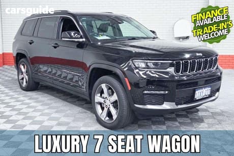 Black 2022 Jeep Grand Cherokee Wagon Limited (4X4)