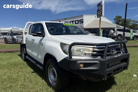 White 2016 Toyota Hilux Dual Cab Chassis Sr (4X4)