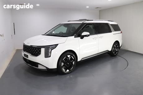 White 2024 Kia Carnival Wagon Gt-Line