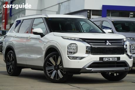 White 2025 Mitsubishi Outlander Wagon Aspire 7 Seat (Awd)