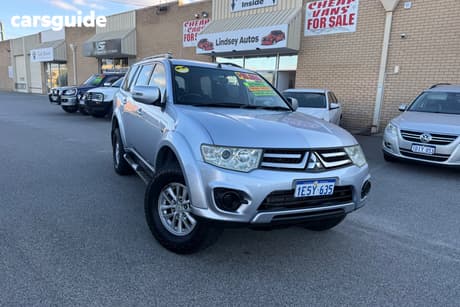 Silver 2015 Mitsubishi Challenger Wagon (4X4)