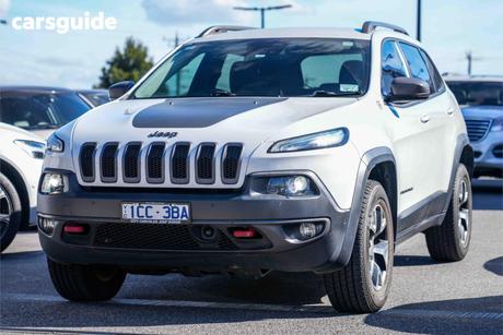 White 2014 Jeep Cherokee Wagon Trailhawk (4X4)
