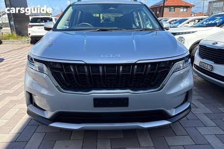 Silver 2022 Kia Carnival Wagon S