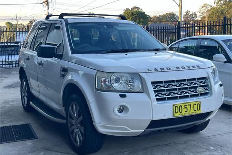 White 2009 Land Rover Freelander 2 Wagon Hse (4X4)