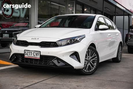 White 2021 Kia Cerato Hatchback Sport Nav