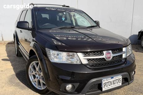 Black 2015 Fiat Freemont Wagon Lounge